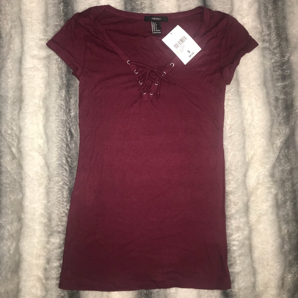 Short sleeve maroon ribbed t shirt